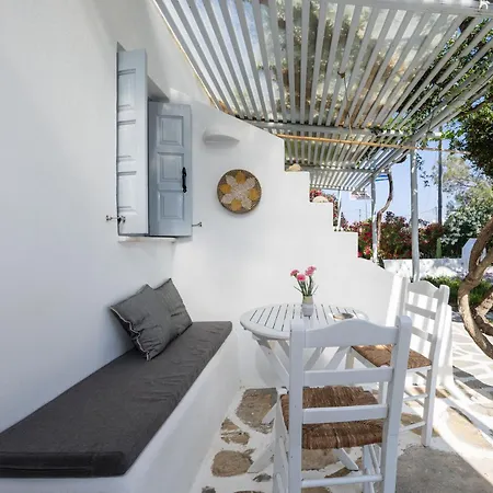 Flisvos Garden דירה *