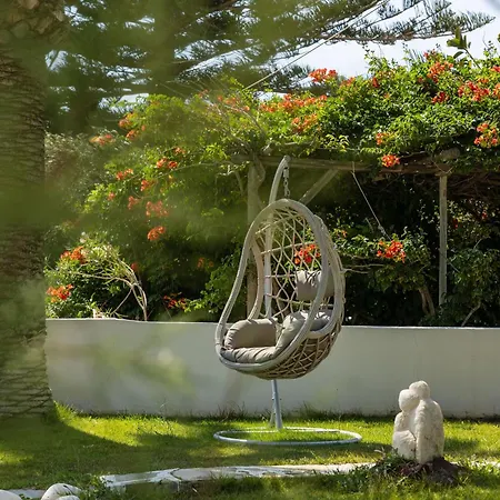 דירה Flisvos Garden *